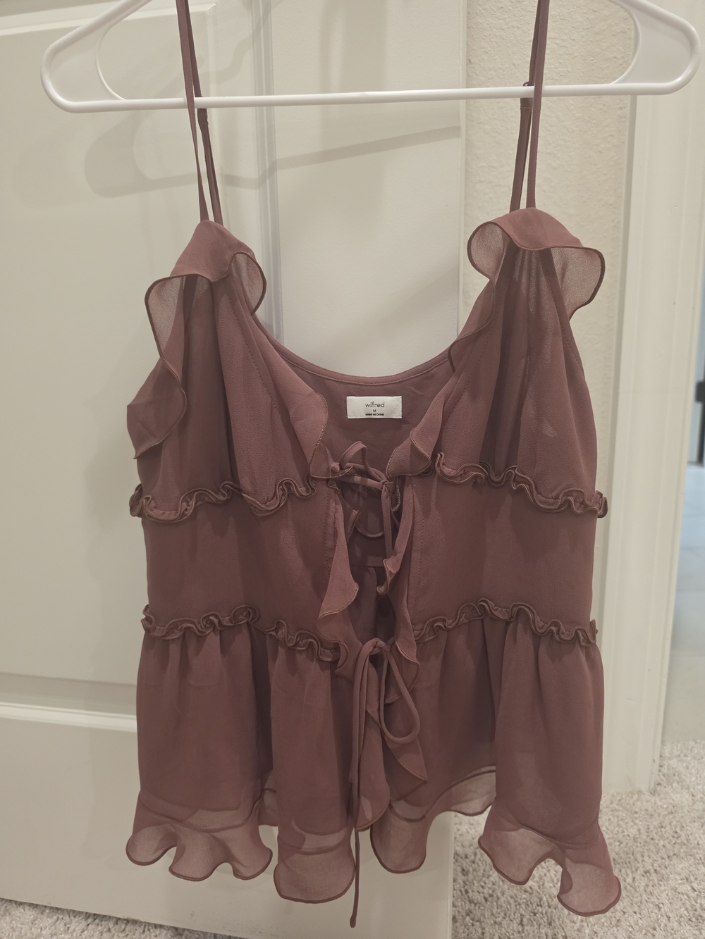 Aritzia Mauve Ruffled Tie-Front Camisole NWOT M